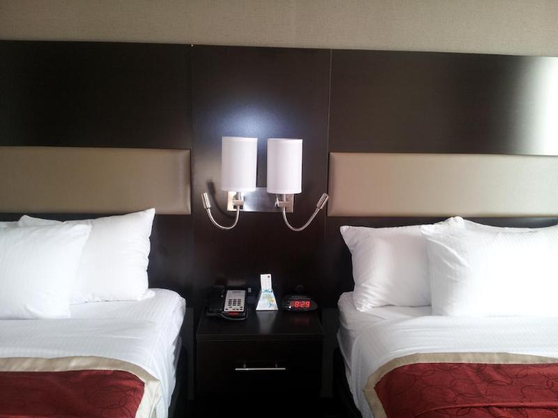 Howard Johnson By Wyndham Jamaica Ny Near Airtrain Jfk New York Extérieur photo