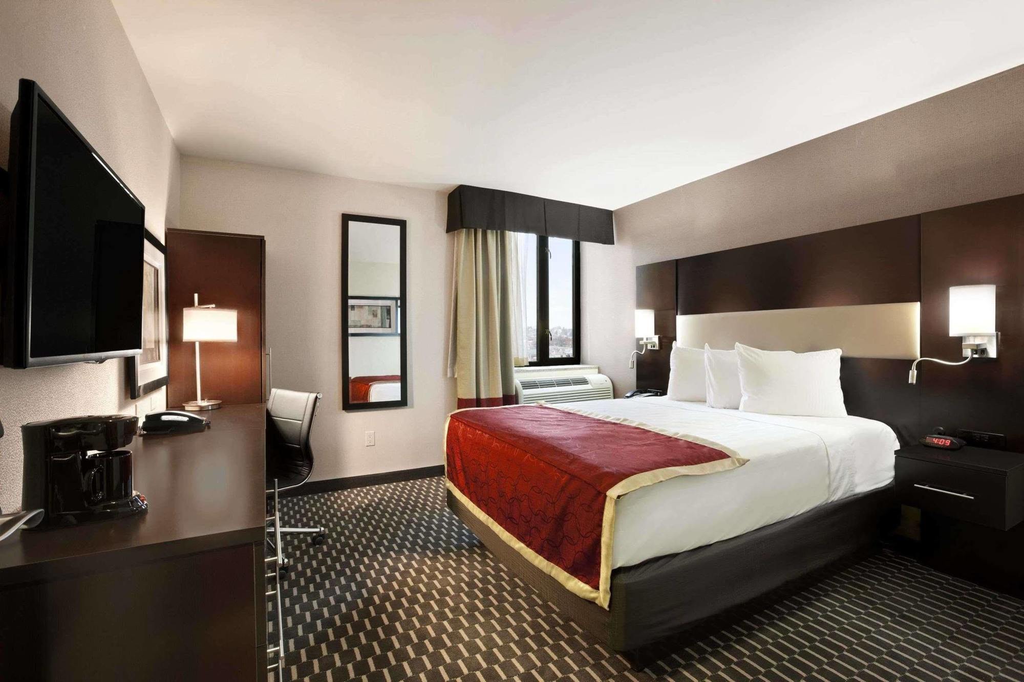 Howard Johnson By Wyndham Jamaica Ny Near Airtrain Jfk New York Extérieur photo