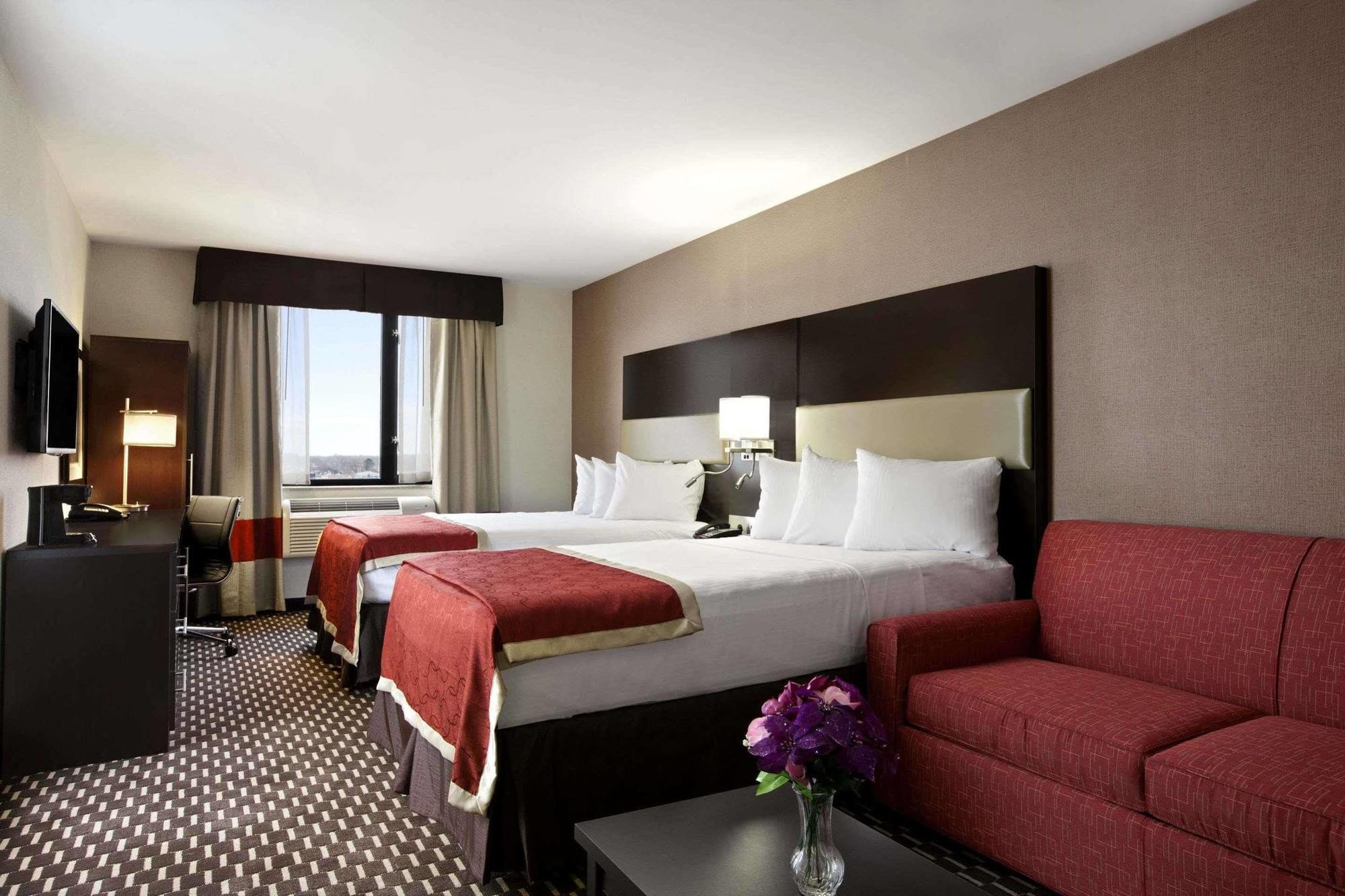 Howard Johnson By Wyndham Jamaica Ny Near Airtrain Jfk New York Extérieur photo
